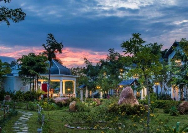Top 5 resort đẹp gần Hà Nội đưa nhau đi “trốn” cuối tuần